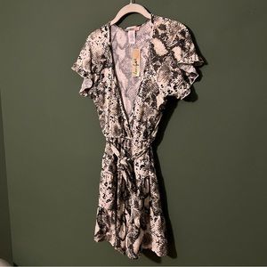 NWT! LOVE SQUARED - Mini patterned dress, size S, in perfect condition